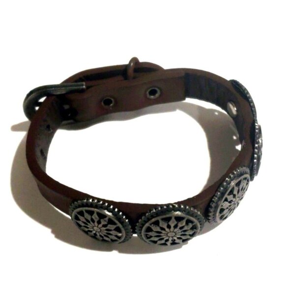 Brown Leather Bracelet with Ornate Silver Medallions – Adjustable Unisex Boho - Picture 3 of 9